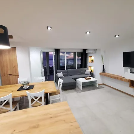 Apartment Elegant With Sea View In Saint Vlas