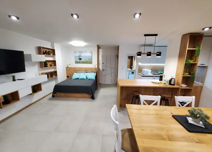 Elegant With Sea View In Saint Vlas Apartment